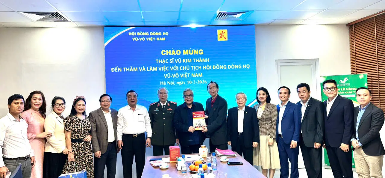 Cựu chuyên gia của tập đoàn GENERAL MOTORS (Hoa Kỳ)  đến thăm và làm việc với Chủ tịch  Hội đồng Dòng họ Vũ-Võ Việt Nam