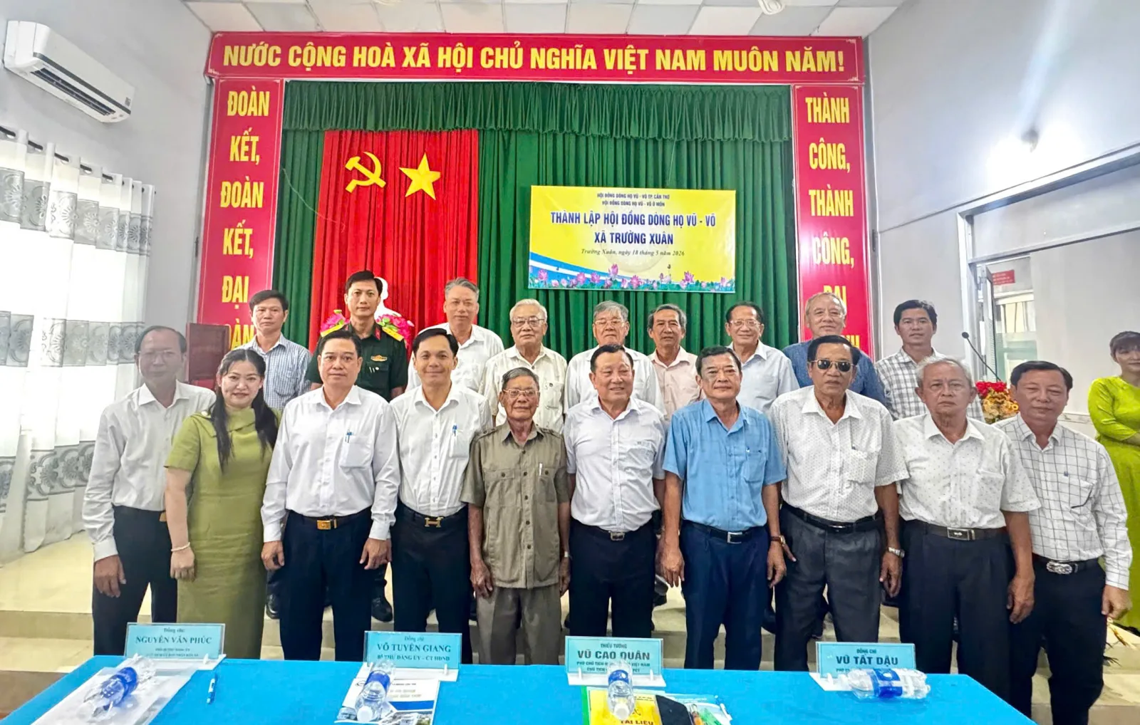 HỘI ĐỒNG DÒNG HỌ VŨ – VÕ TP. CẦN THƠ CÔNG BỐ QUYẾT ĐỊNH THÀNH LẬP BCH CHI HỘI DÒNG HỌ VŨ – VÕ XÃ TRƯỜNG XUÂN
