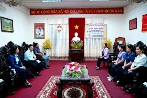 BỆNH VIỆN ĐA KHOA HÒA HẢO – MEDIC CẦN THƠ ỦNG HỘ 300 TRIỆU ĐỒNG GIÚP ĐỒNG BÀO KHẮC PHỤC HẬU QUẢ BÃO SỐ 10 (BUALOI)