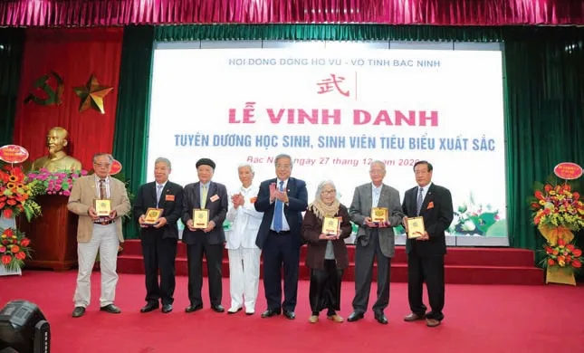 Hội đồng dòng họ Vũ – Võ tỉnh Bắc Ninh tổ chức lễ vinh danh